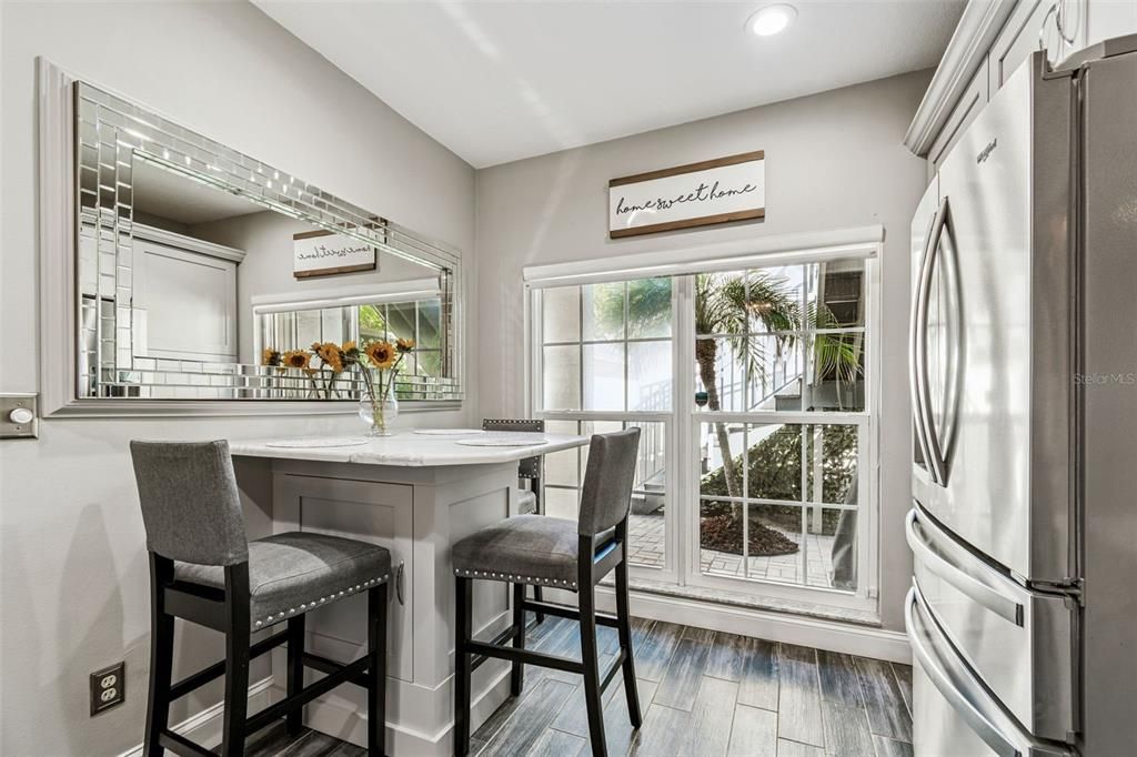 For Sale: $463,999 (2 beds, 2 baths, 1235 Square Feet)