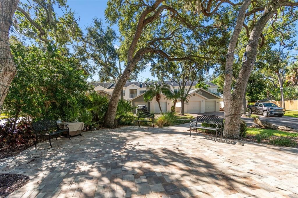 For Sale: $463,999 (2 beds, 2 baths, 1235 Square Feet)