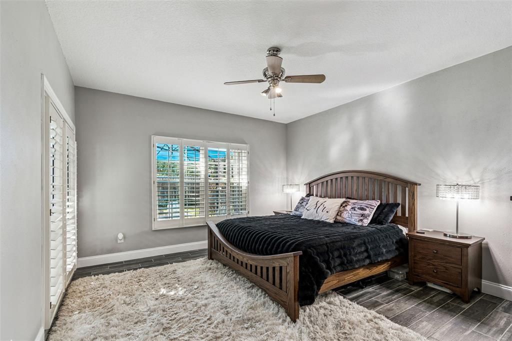 For Sale: $463,999 (2 beds, 2 baths, 1235 Square Feet)