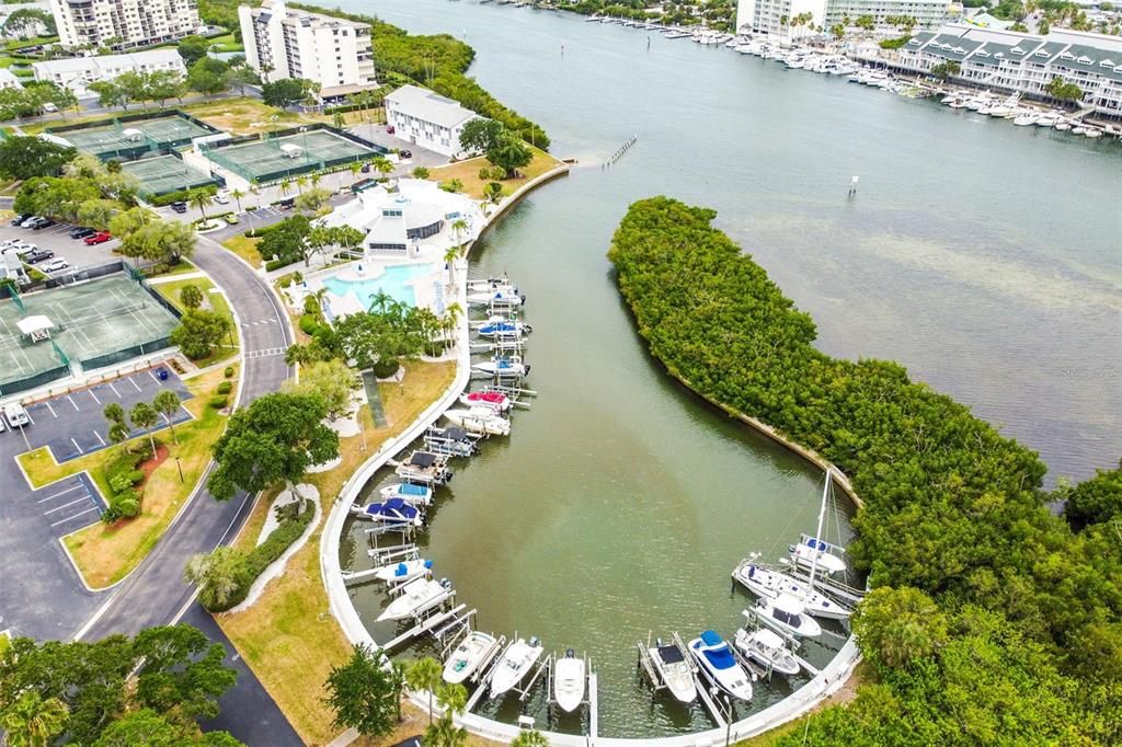 For Sale: $463,999 (2 beds, 2 baths, 1235 Square Feet)