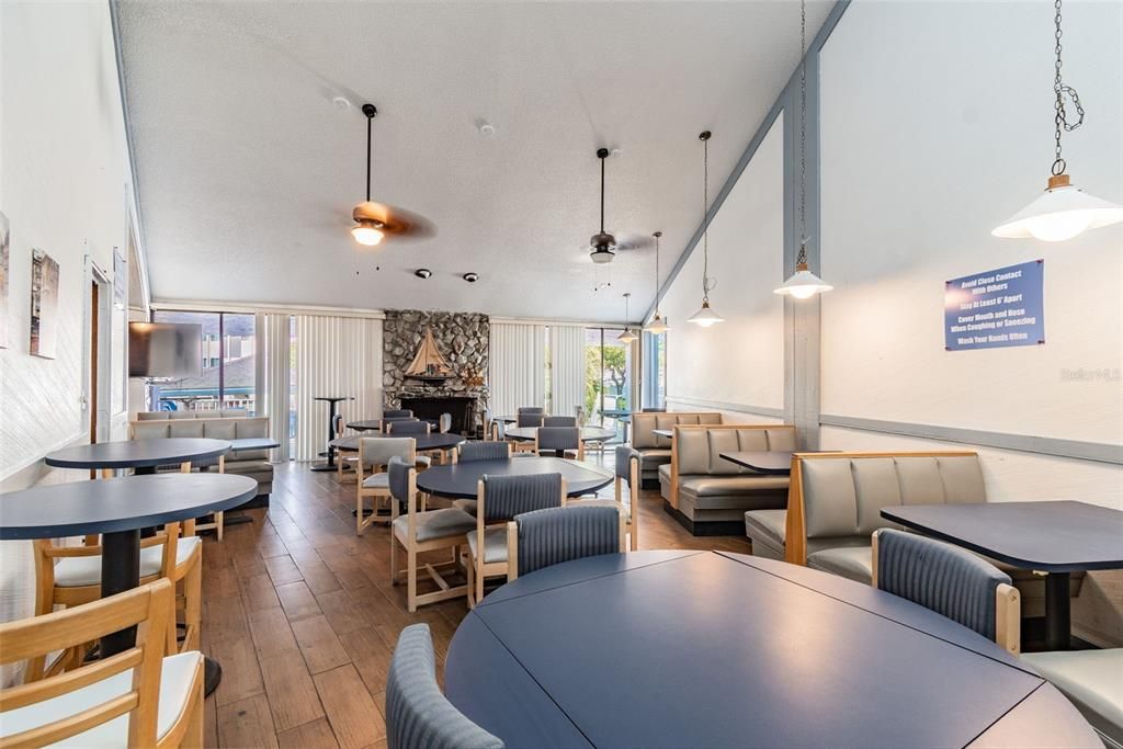 For Sale: $463,999 (2 beds, 2 baths, 1235 Square Feet)