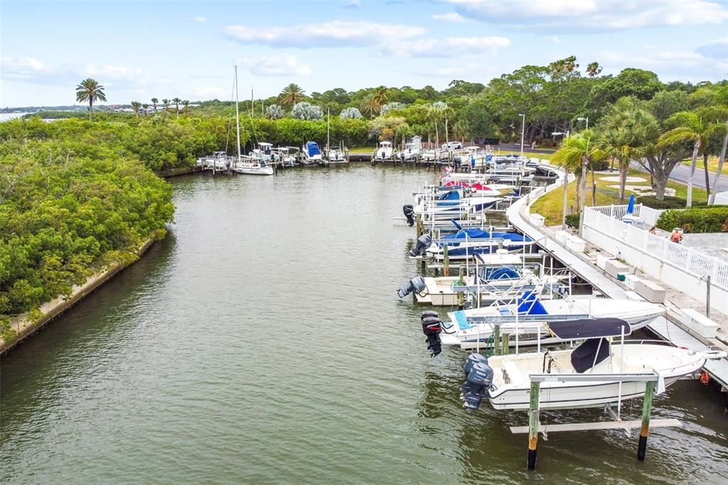 For Sale: $463,999 (2 beds, 2 baths, 1235 Square Feet)