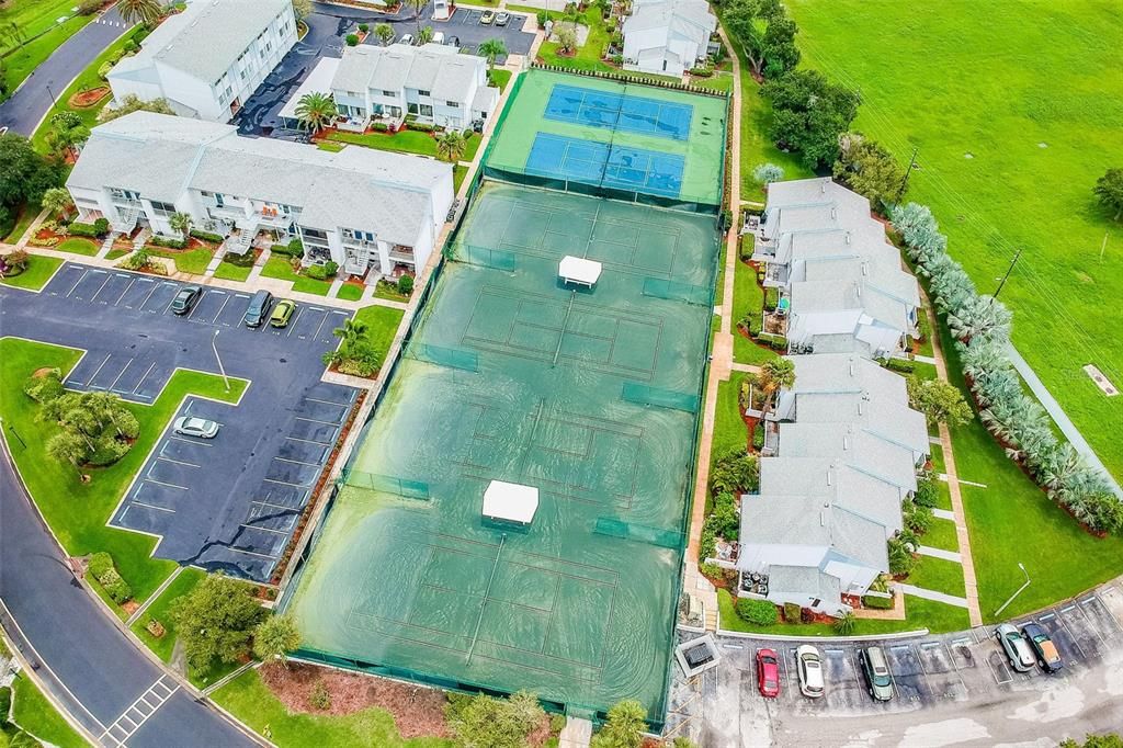 For Sale: $463,999 (2 beds, 2 baths, 1235 Square Feet)