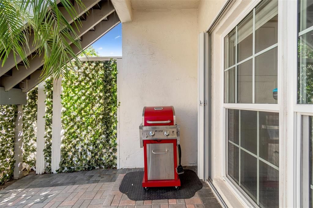 For Sale: $463,999 (2 beds, 2 baths, 1235 Square Feet)