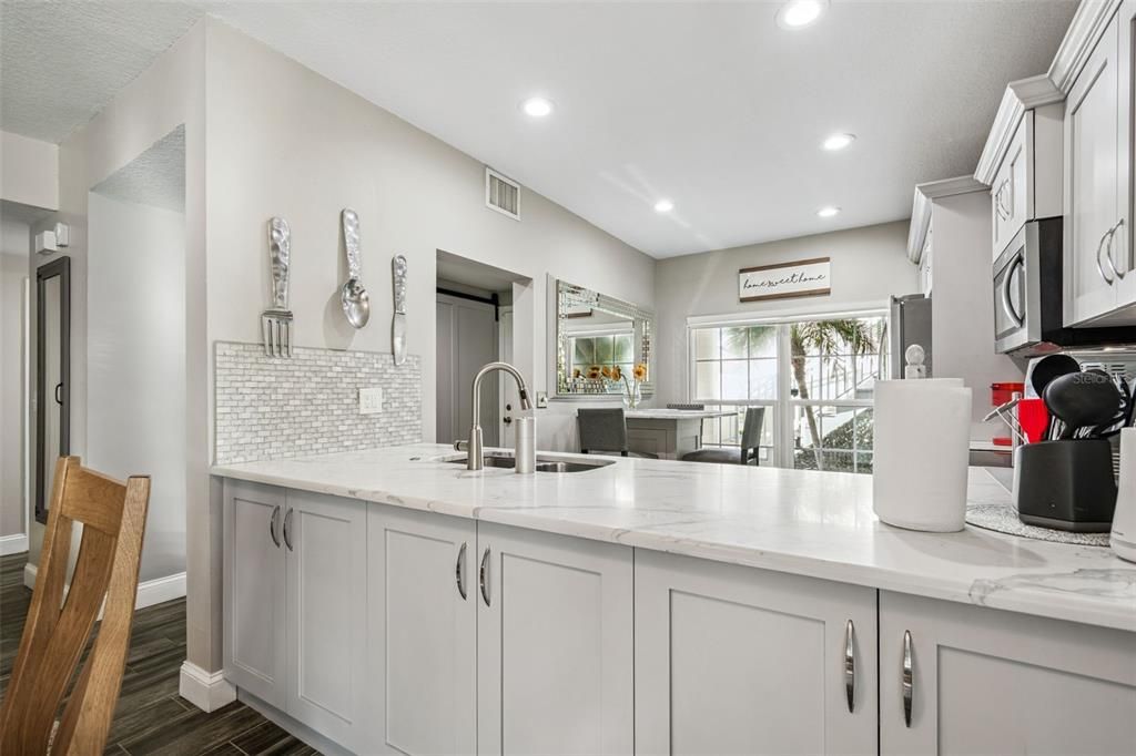 For Sale: $463,999 (2 beds, 2 baths, 1235 Square Feet)