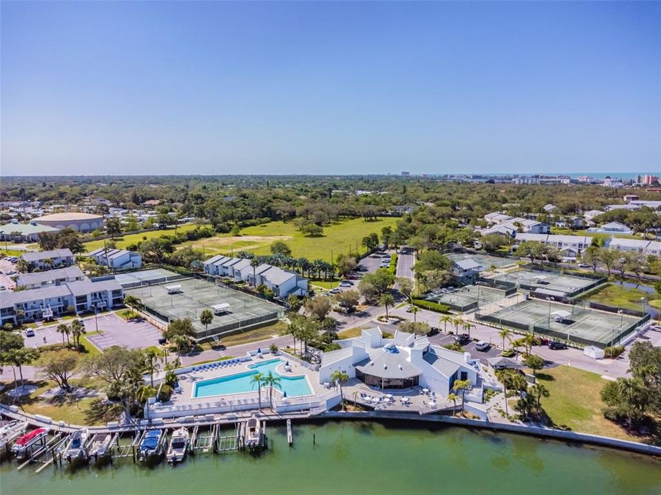 For Sale: $463,999 (2 beds, 2 baths, 1235 Square Feet)