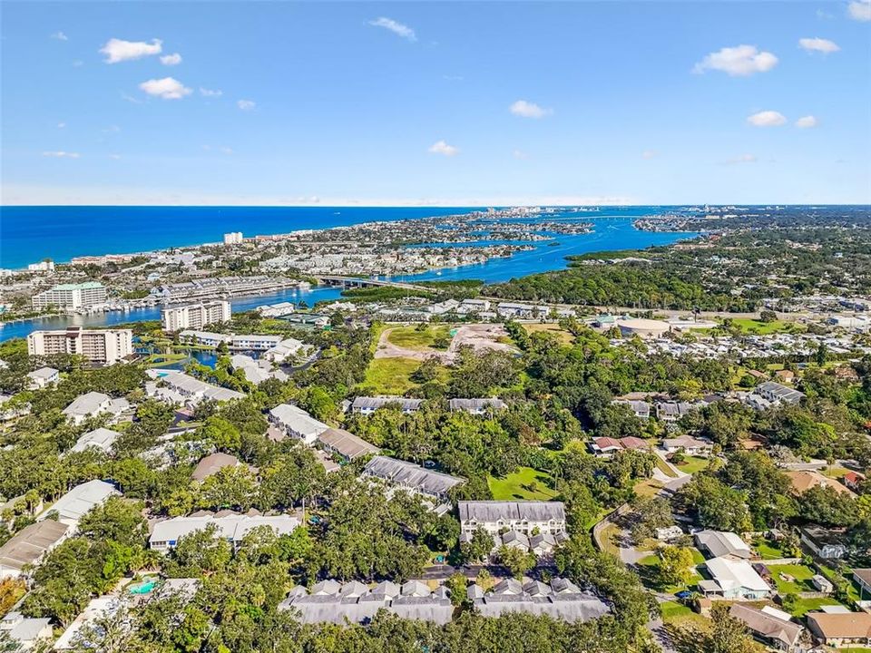 For Sale: $463,999 (2 beds, 2 baths, 1235 Square Feet)