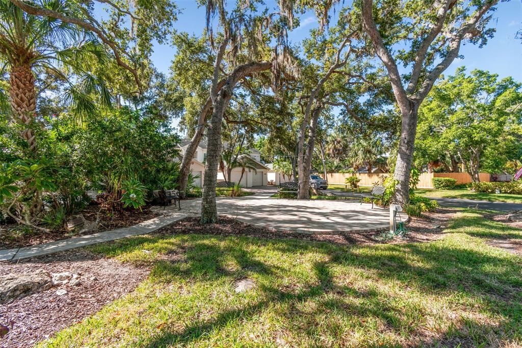 For Sale: $463,999 (2 beds, 2 baths, 1235 Square Feet)