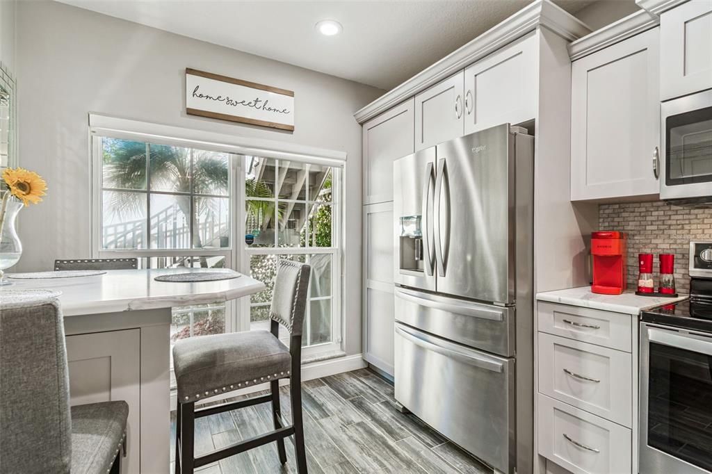 For Sale: $463,999 (2 beds, 2 baths, 1235 Square Feet)