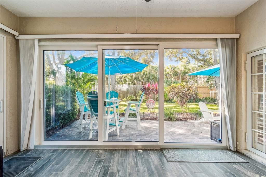 For Sale: $463,999 (2 beds, 2 baths, 1235 Square Feet)