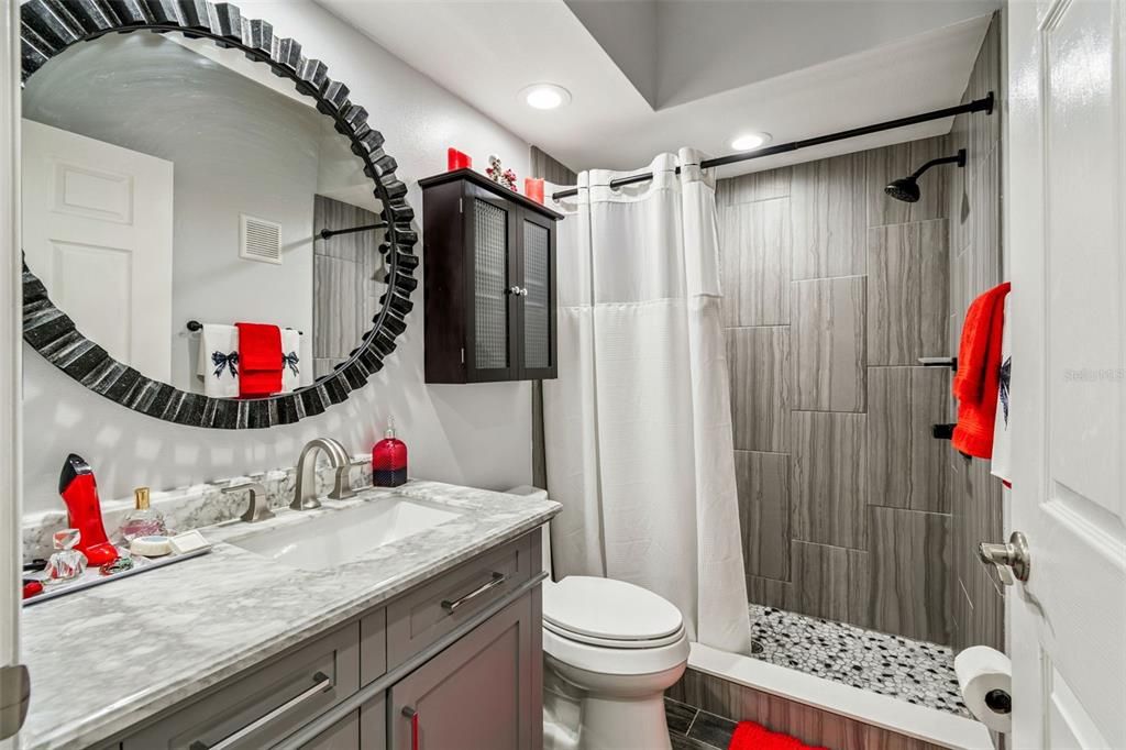 For Sale: $463,999 (2 beds, 2 baths, 1235 Square Feet)