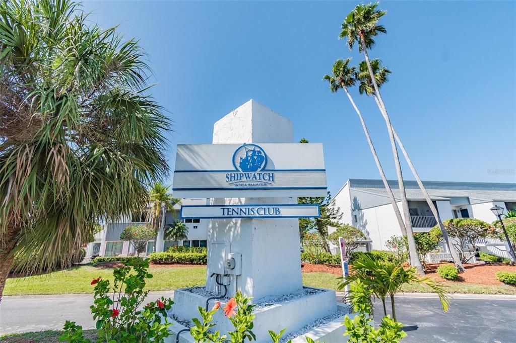 For Sale: $463,999 (2 beds, 2 baths, 1235 Square Feet)