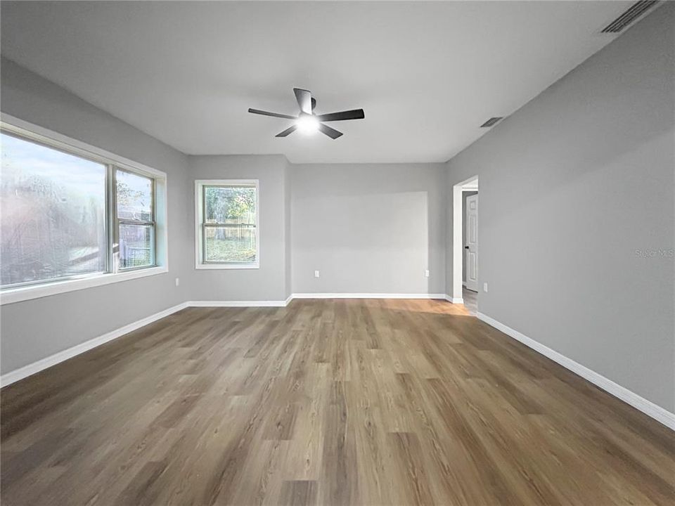 待售: $282,500 (3 贝兹, 2 浴室, 2032 平方英尺)