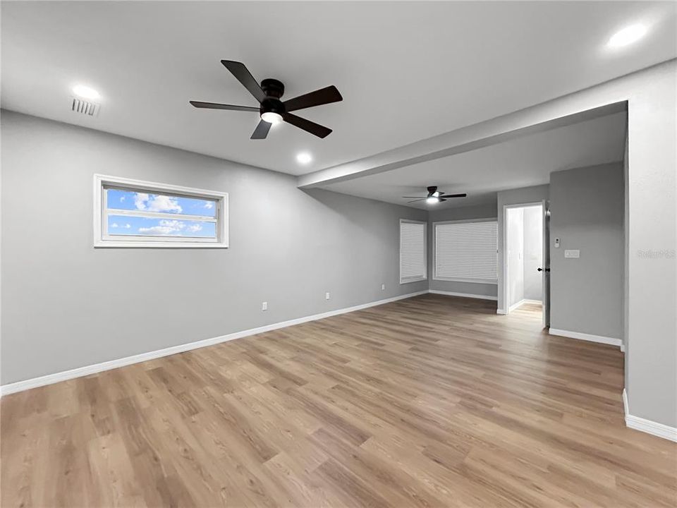 待售: $282,500 (3 贝兹, 2 浴室, 2032 平方英尺)