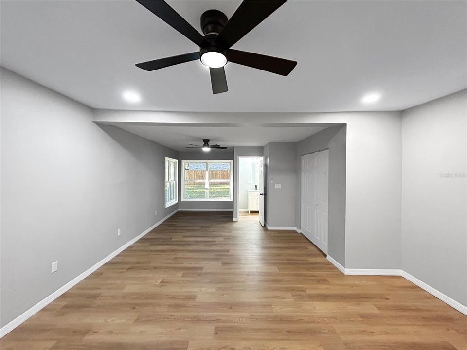 待售: $282,500 (3 贝兹, 2 浴室, 2032 平方英尺)