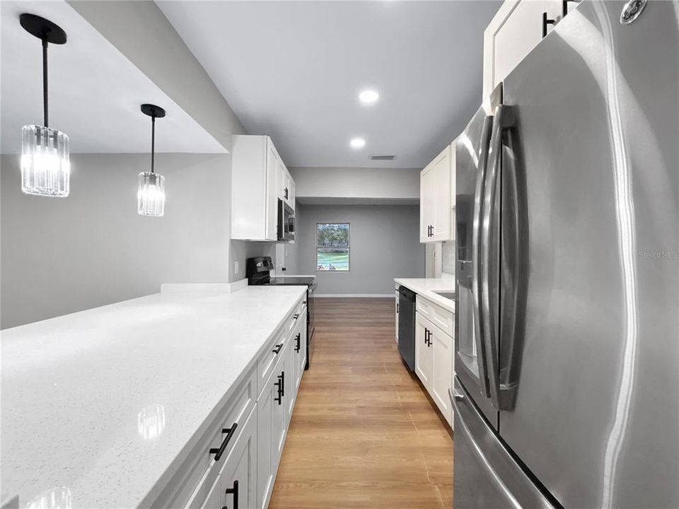 待售: $282,500 (3 贝兹, 2 浴室, 2032 平方英尺)