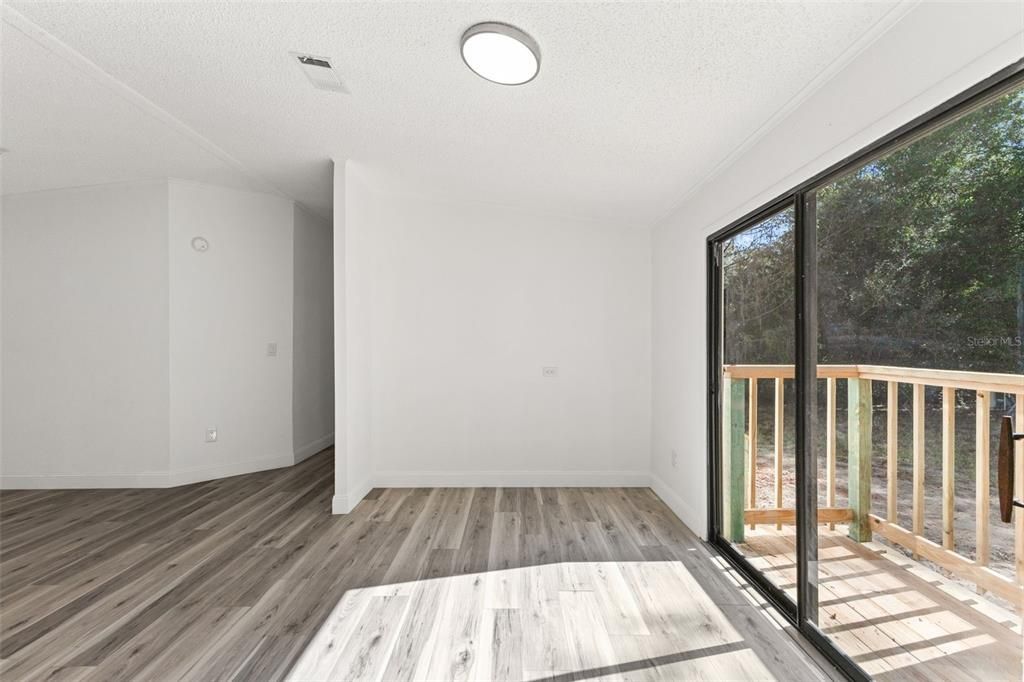 For Sale: $209,900 (2 beds, 2 baths, 1438 Square Feet)