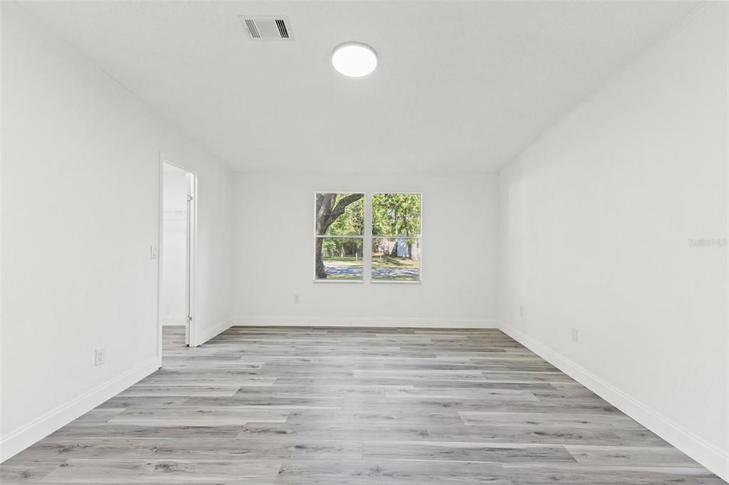 For Sale: $209,900 (2 beds, 2 baths, 1438 Square Feet)