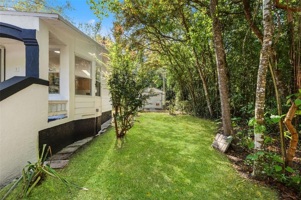 For Sale: $209,900 (2 beds, 2 baths, 1438 Square Feet)