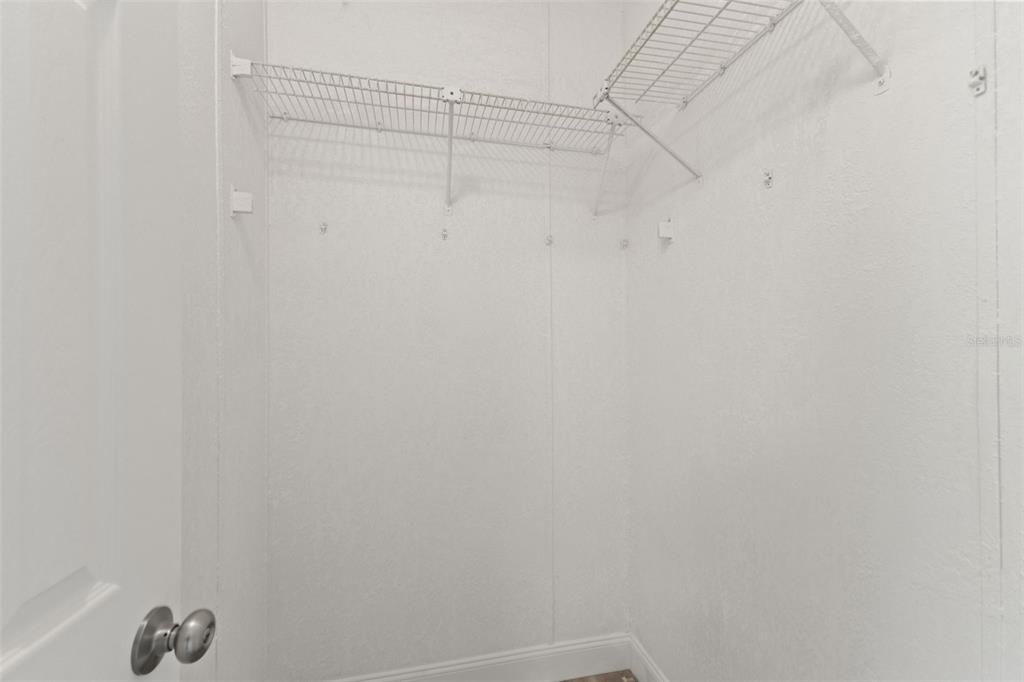 For Sale: $209,900 (2 beds, 2 baths, 1438 Square Feet)