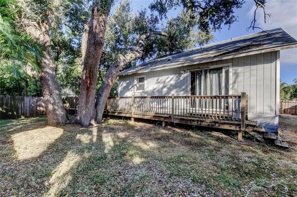 Под контрактом: $279,900 (3 спален, 2 ванн, 1186 Квадратных фут)