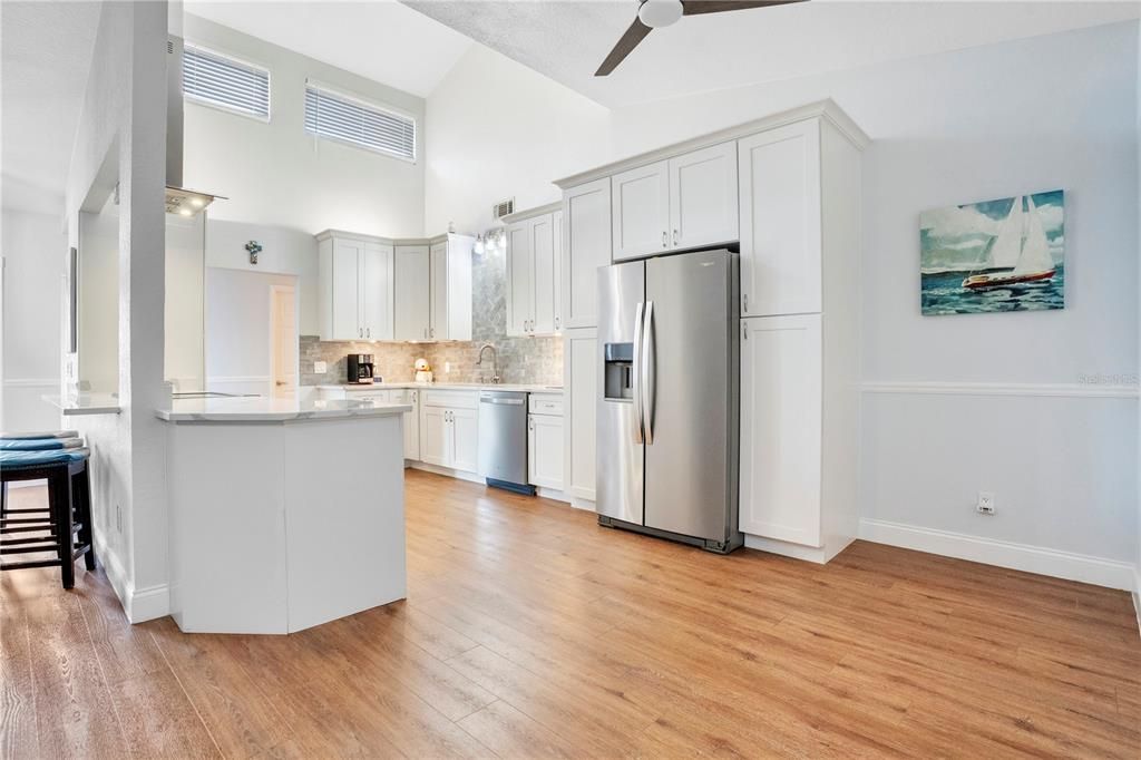 Под контрактом: $450,000 (3 спален, 2 ванн, 1788 Квадратных фут)