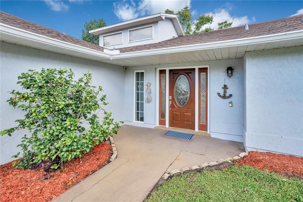 Под контрактом: $450,000 (3 спален, 2 ванн, 1788 Квадратных фут)