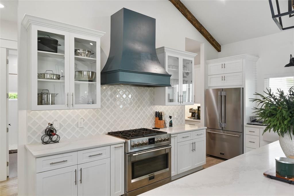 Под контрактом: $4,000 (3 спален, 2 ванн, 2113 Квадратных фут)