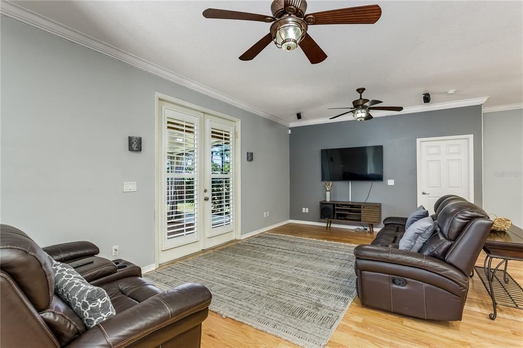 Active With Contract: $485,000 (3 beds, 2 baths, 2046 Square Feet)