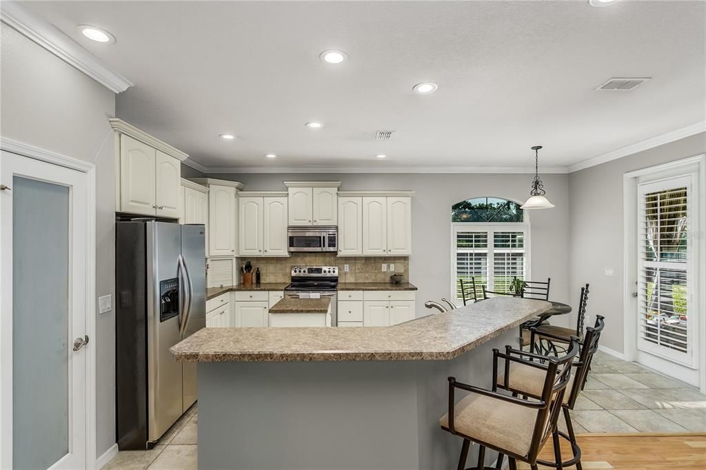 Active With Contract: $485,000 (3 beds, 2 baths, 2046 Square Feet)