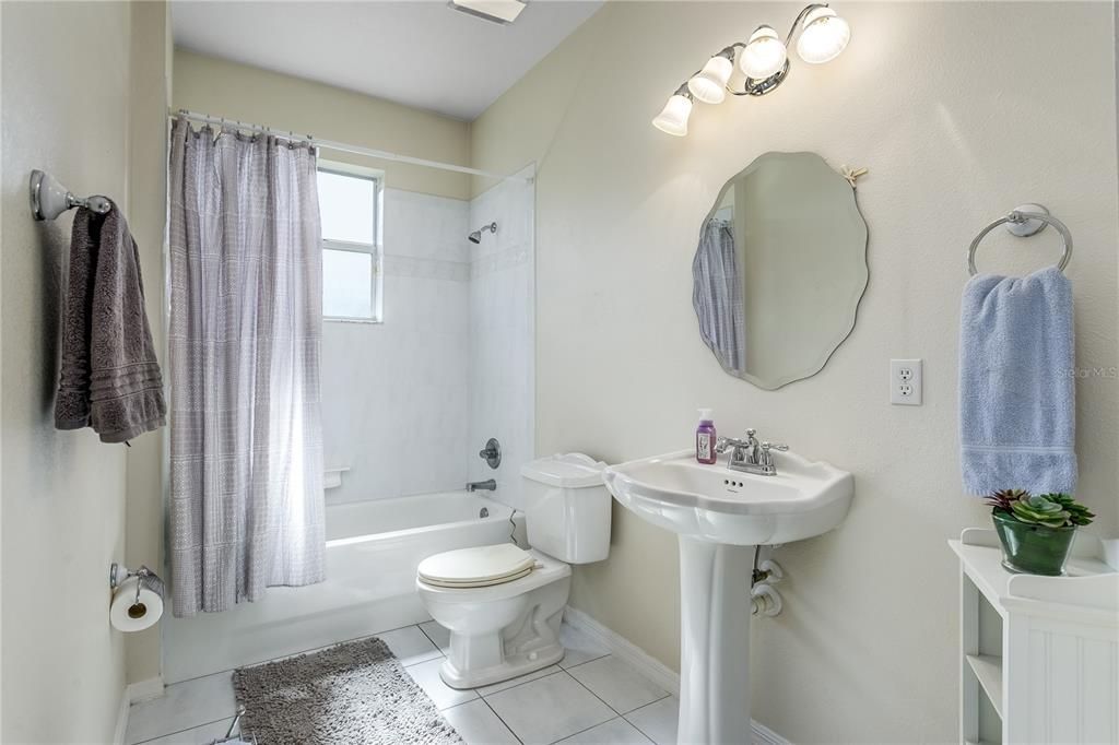 Active With Contract: $485,000 (3 beds, 2 baths, 2046 Square Feet)