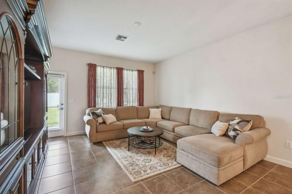 For Sale: $459,900 (3 beds, 2 baths, 1950 Square Feet)