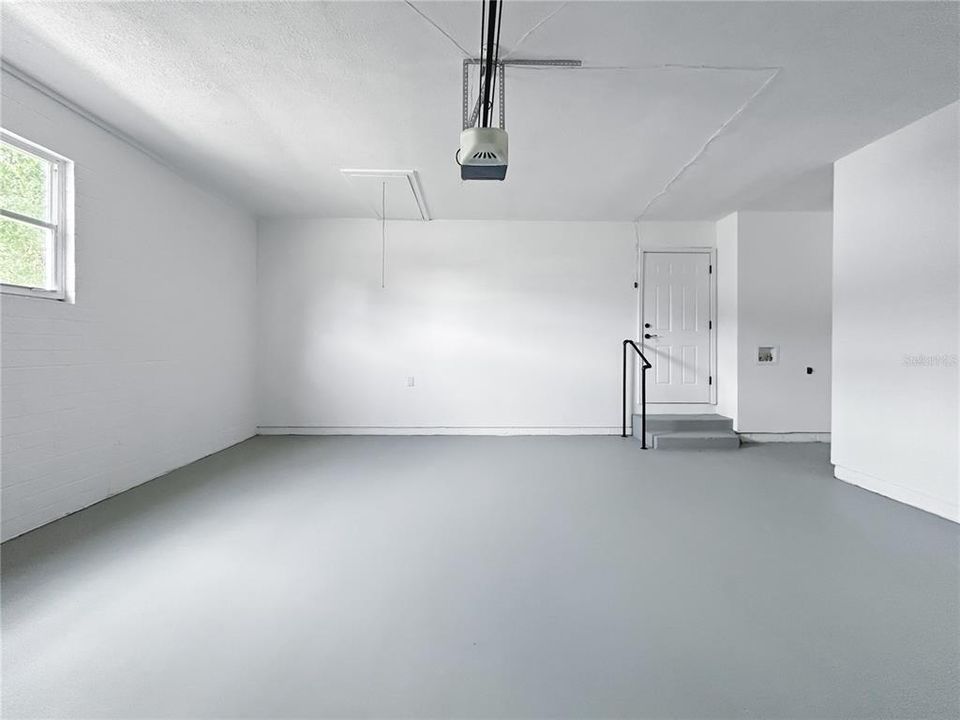 合同活跃: $339,990 (3 贝兹, 2 浴室, 1820 平方英尺)