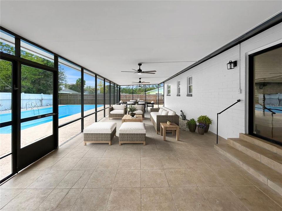 合同活跃: $339,990 (3 贝兹, 2 浴室, 1820 平方英尺)