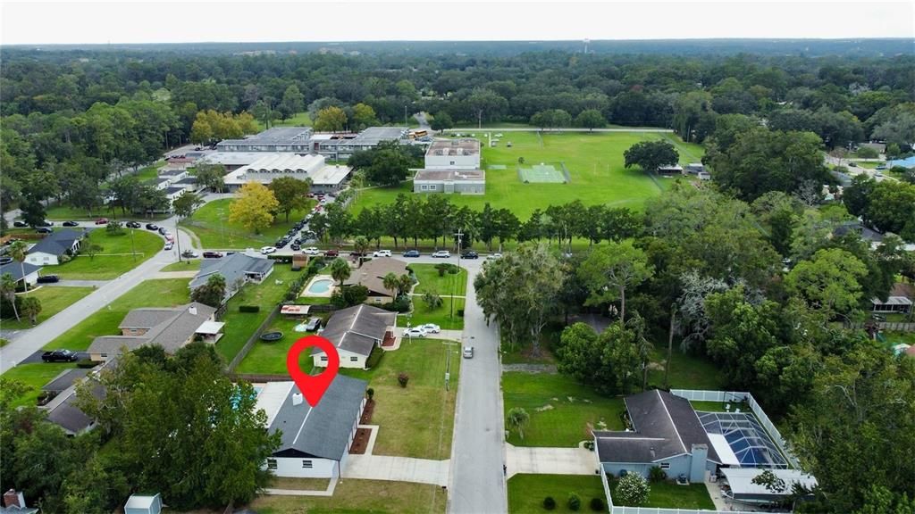 合同活跃: $339,990 (3 贝兹, 2 浴室, 1820 平方英尺)