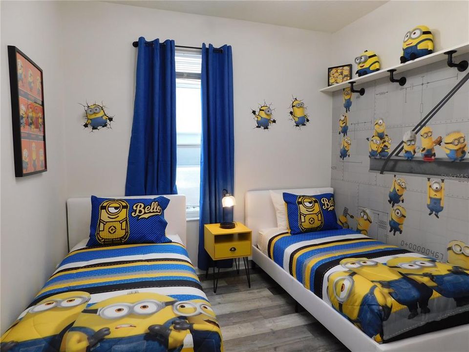 Под контрактом: $419,000 (4 спален, 3 ванн, 1834 Квадратных фут)