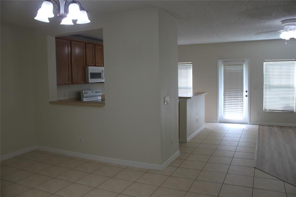 For Rent: $1,950 (3 beds, 2 baths, 1824 Square Feet)