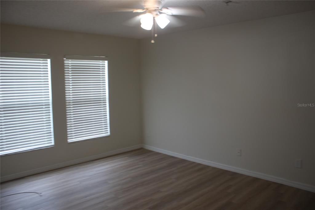 For Rent: $1,950 (3 beds, 2 baths, 1824 Square Feet)