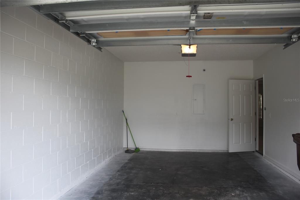 For Rent: $1,950 (3 beds, 2 baths, 1824 Square Feet)