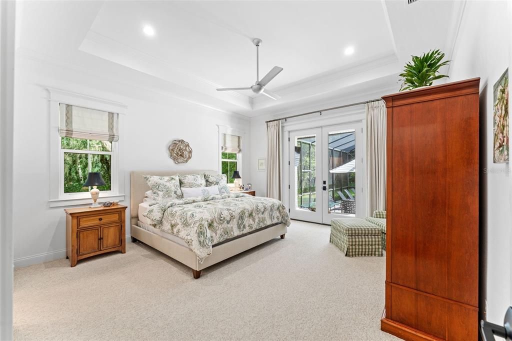 合同活跃: $925,000 (4 贝兹, 3 浴室, 2516 平方英尺)