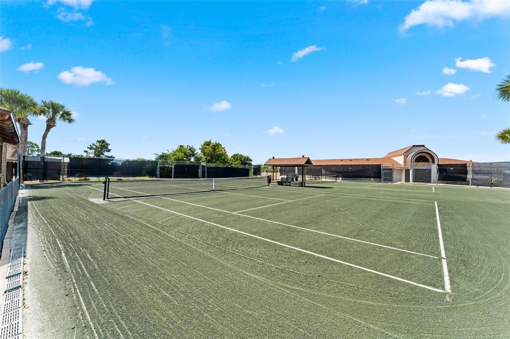 合同活跃: $925,000 (4 贝兹, 3 浴室, 2516 平方英尺)