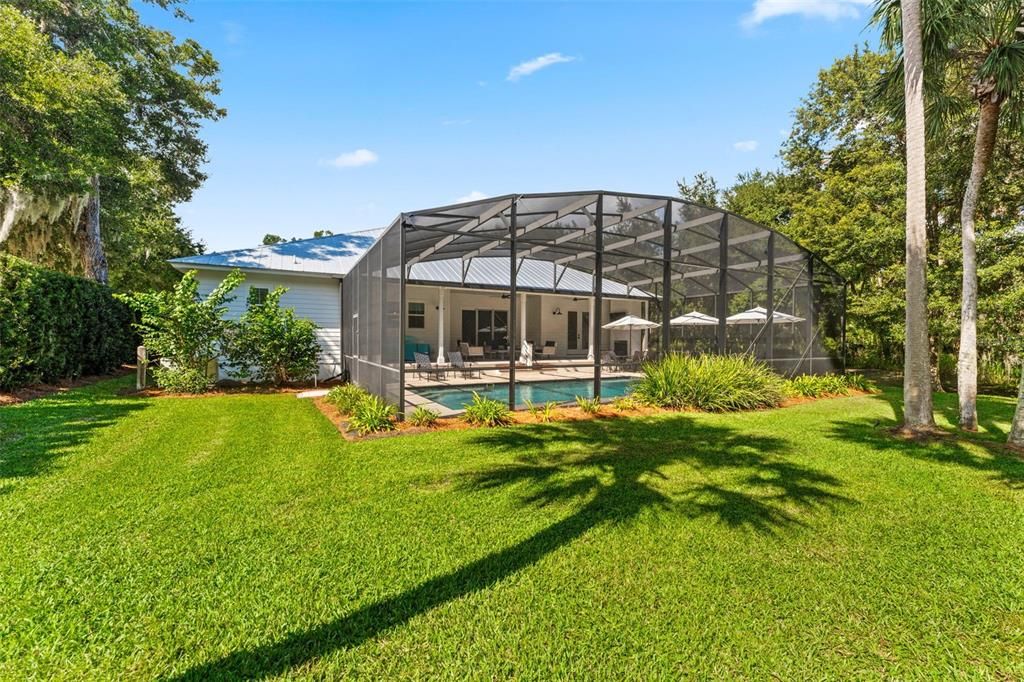 合同活跃: $925,000 (4 贝兹, 3 浴室, 2516 平方英尺)