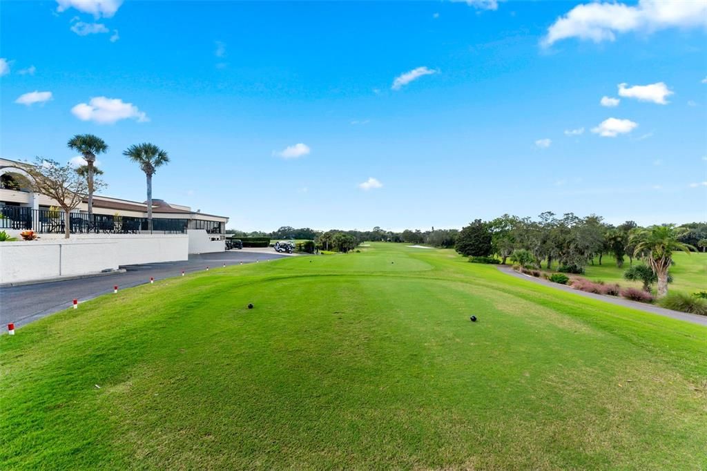 合同活跃: $925,000 (4 贝兹, 3 浴室, 2516 平方英尺)