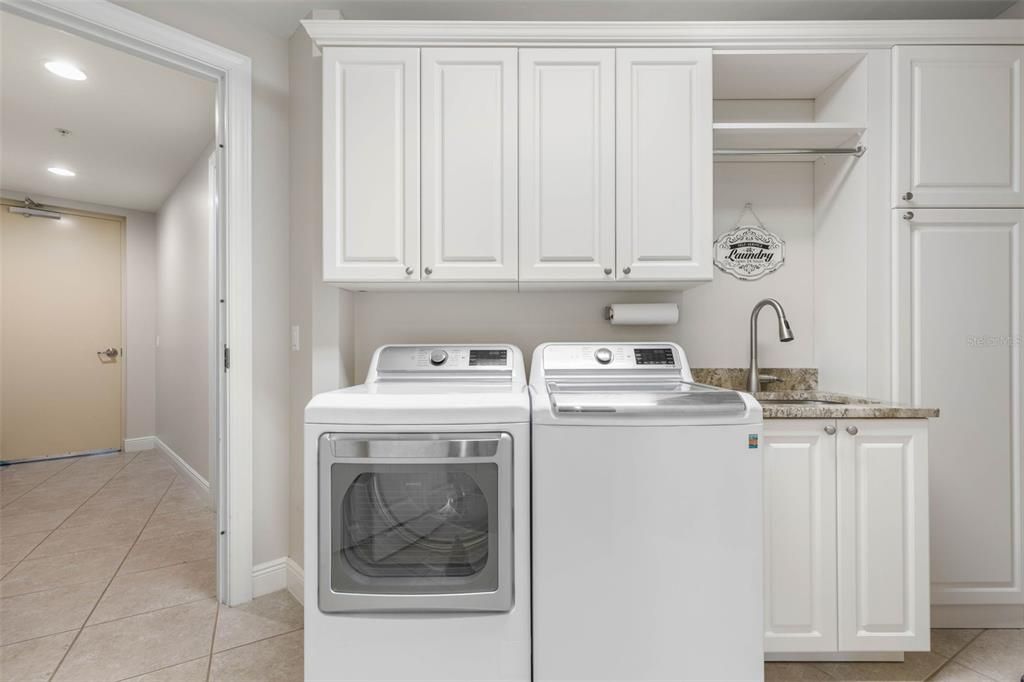 Active With Contract: $1,677,000 (4 beds, 3 baths, 2690 Square Feet)