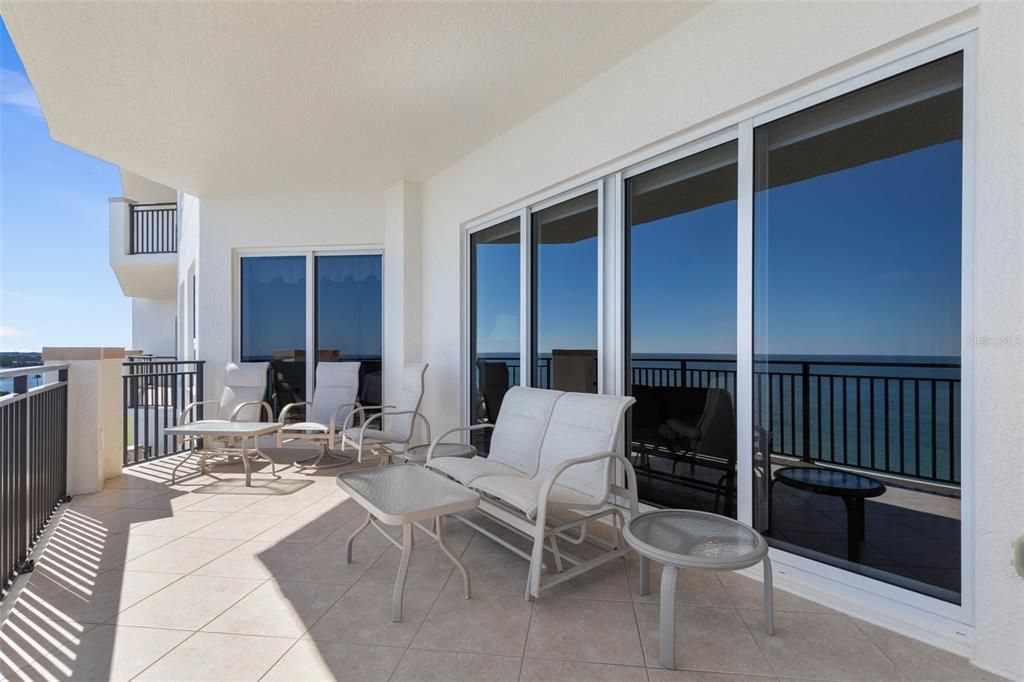 Active With Contract: $1,677,000 (4 beds, 3 baths, 2690 Square Feet)