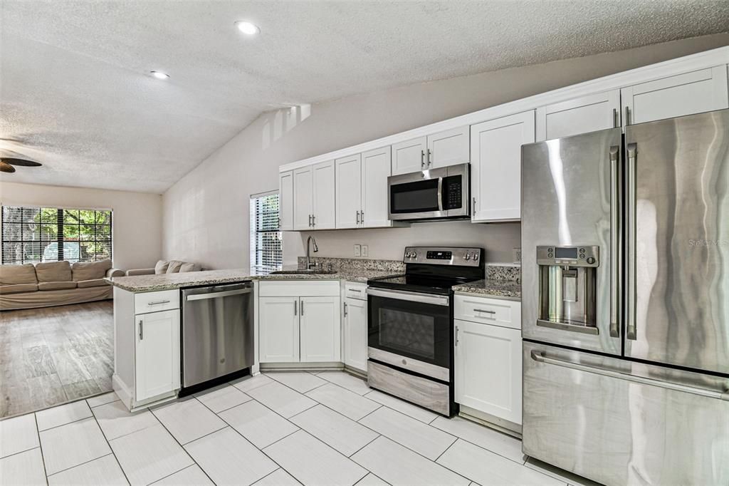 For Sale: $425,000 (3 beds, 1 baths, 1156 Square Feet)