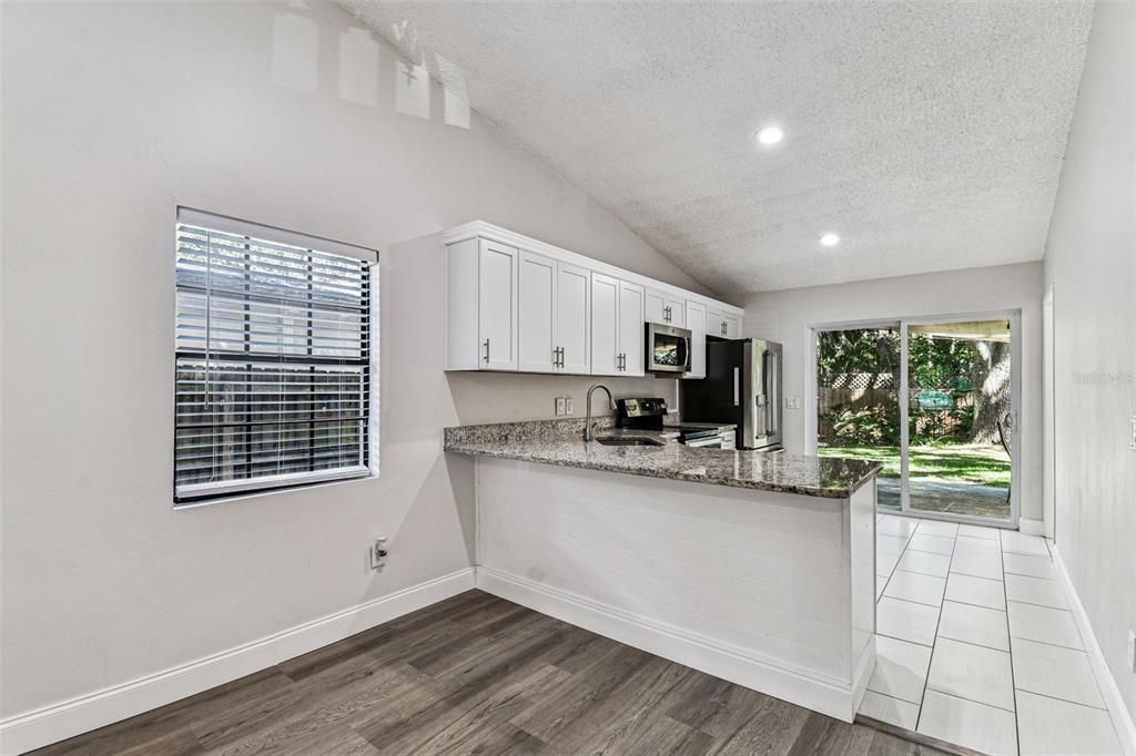 For Sale: $425,000 (3 beds, 1 baths, 1156 Square Feet)