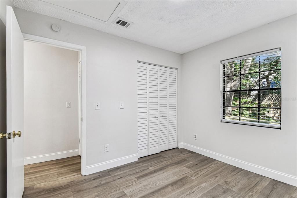 For Sale: $425,000 (3 beds, 1 baths, 1156 Square Feet)