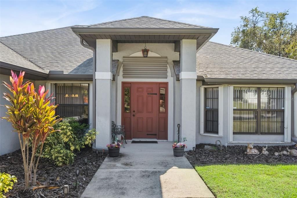 Active With Contract: $350,000 (3 beds, 2 baths, 1990 Square Feet)