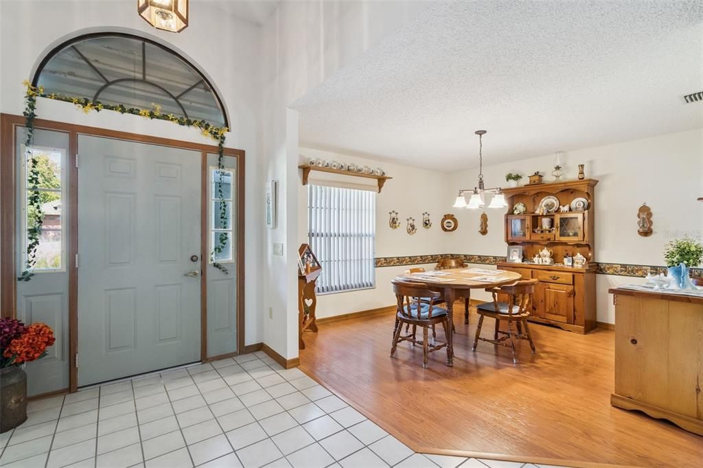 Active With Contract: $350,000 (3 beds, 2 baths, 1990 Square Feet)